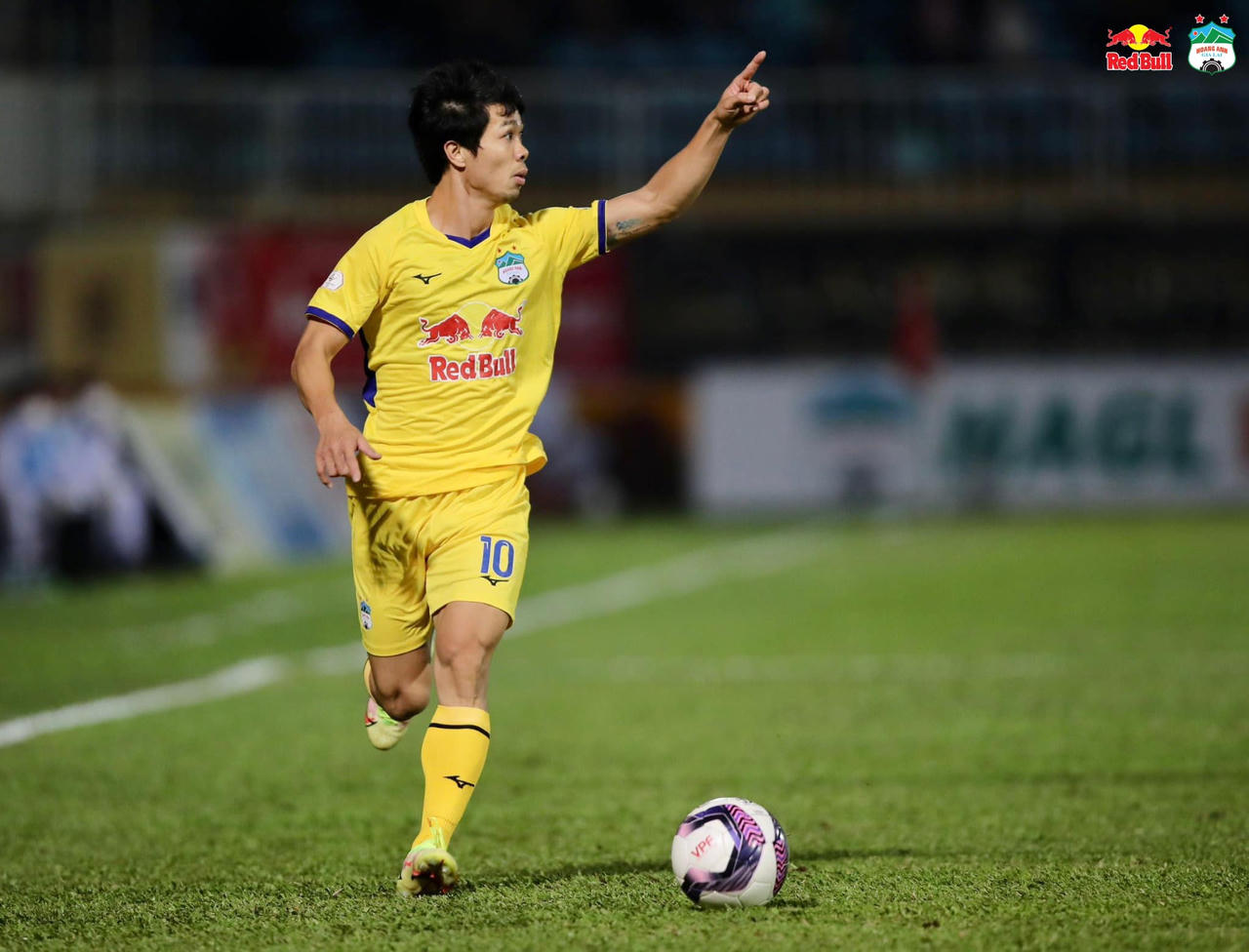 Loạt 'sao' xúc động chia tay Hoàng Anh Gia Lai