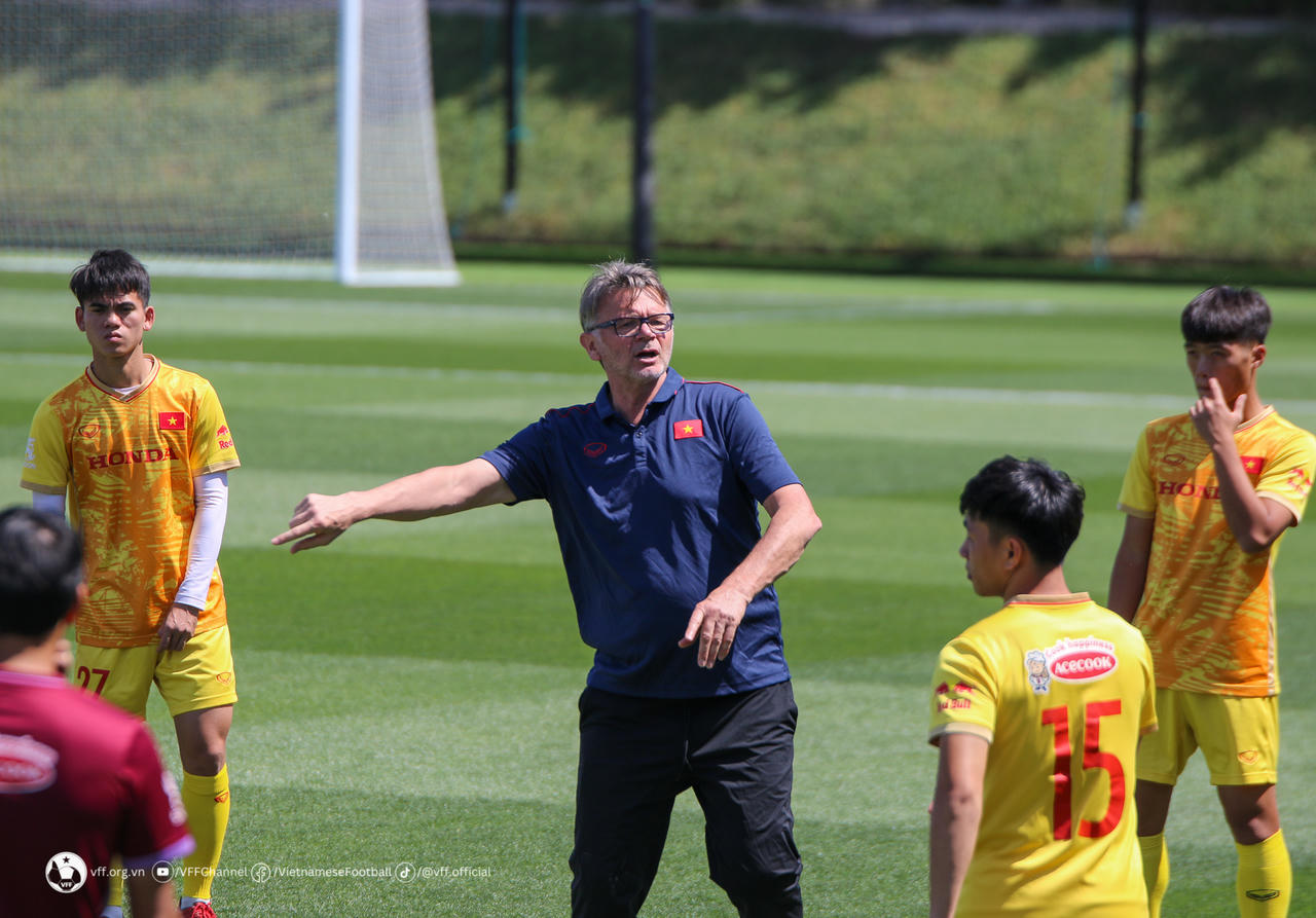 Ông Troussier nói về mục tiêu bảo vệ ngôi vô địch SEA Games 