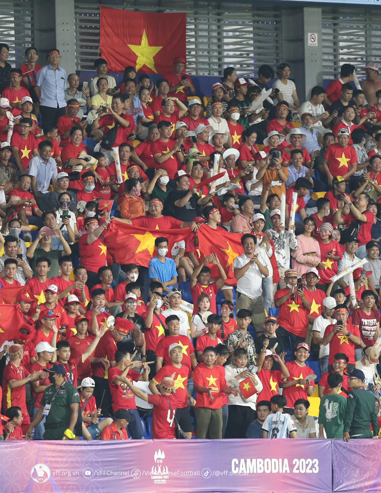 Tuyển nữ Việt Nam nhẹ nhàng vào chung kết