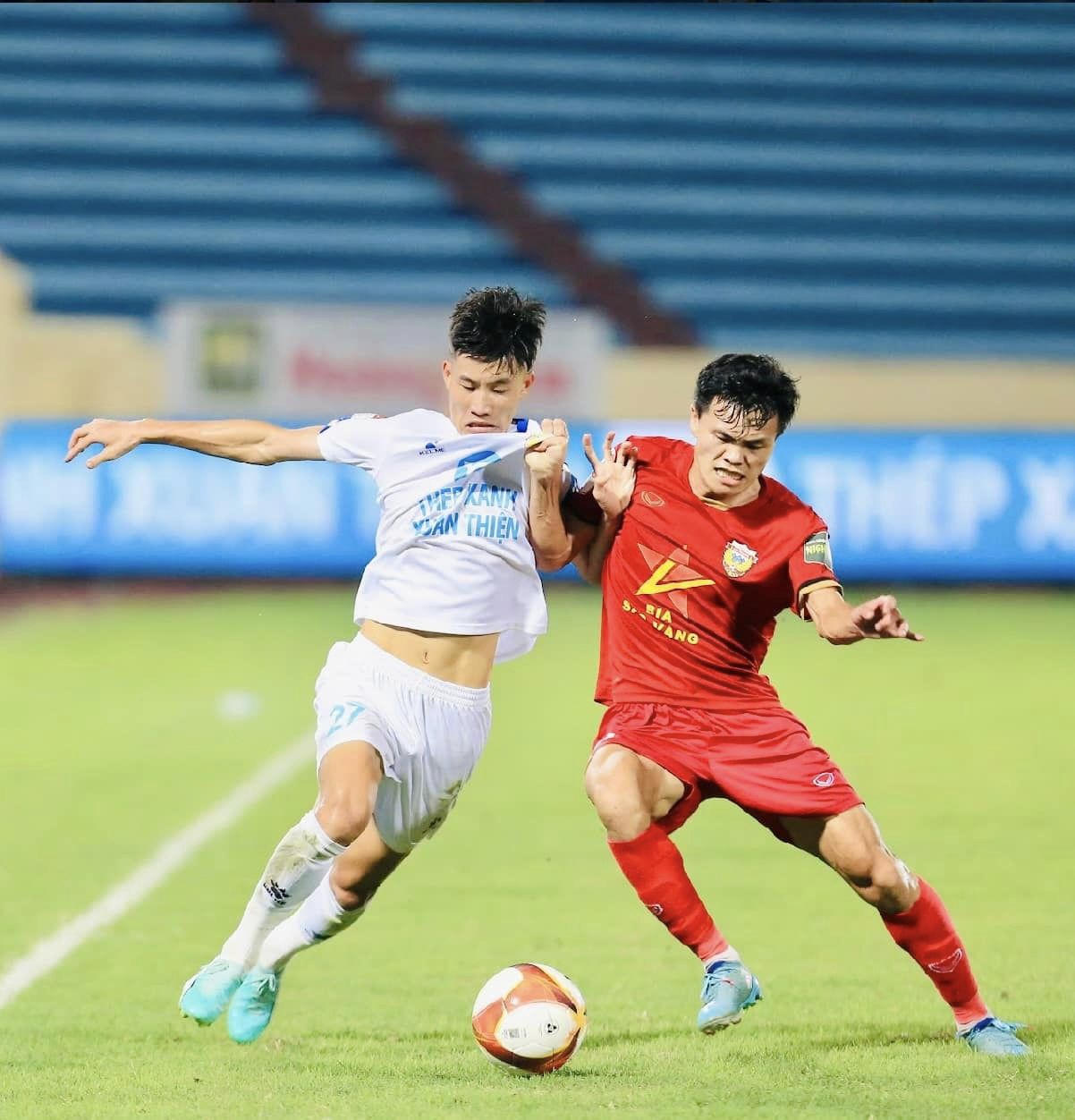 Cầu thủ người Mường được gọi lên đội tuyển quốc gia