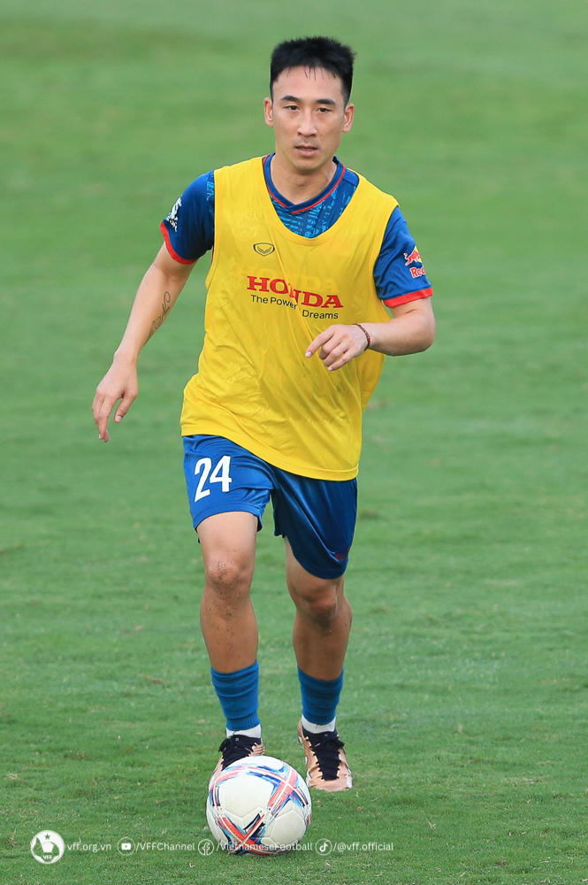 Tiền vệ Hải Huy háo hức đối đầu với đội tuyển Hồng Kông