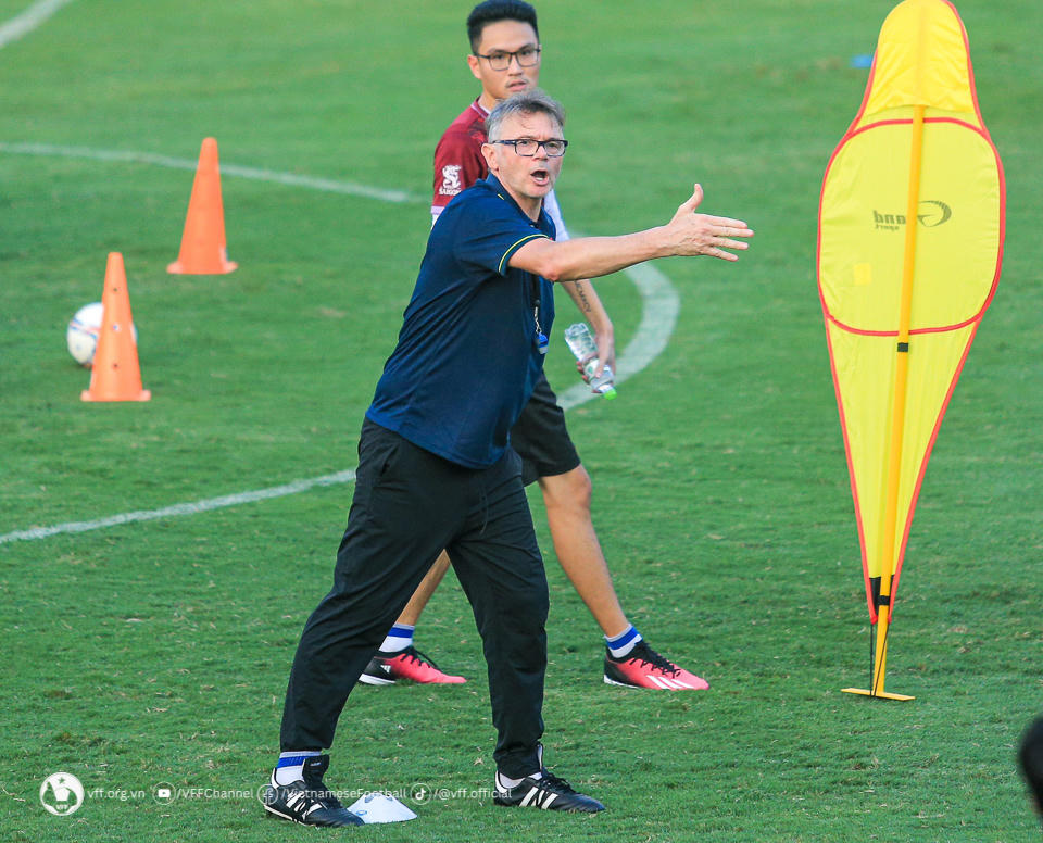 HLV Philippe Troussier gọi bổ sung 10 gương mặt vô địch U23 Đông Nam Á