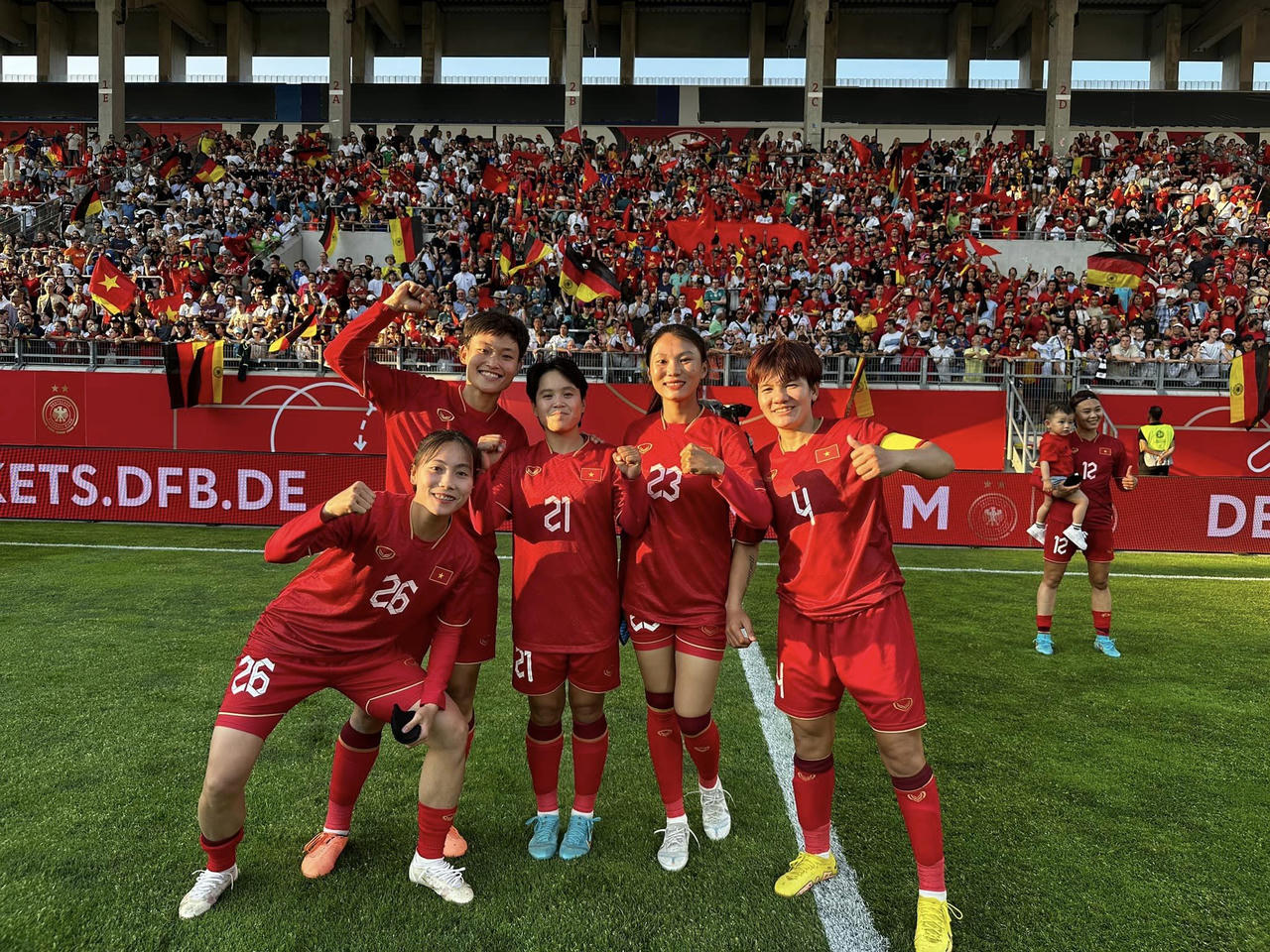 HLV Mai Đức Chung tiếc rằng các học trò không ghi thêm bàn vào lưới đội tuyển Đức 