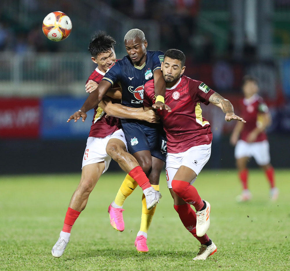 V.League 2023: Công an Hà Nội lên ngôi đầu