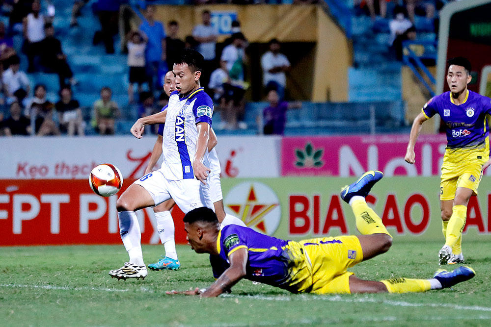 Giai đoạn 2 V.League: Khúc cua quyết định 