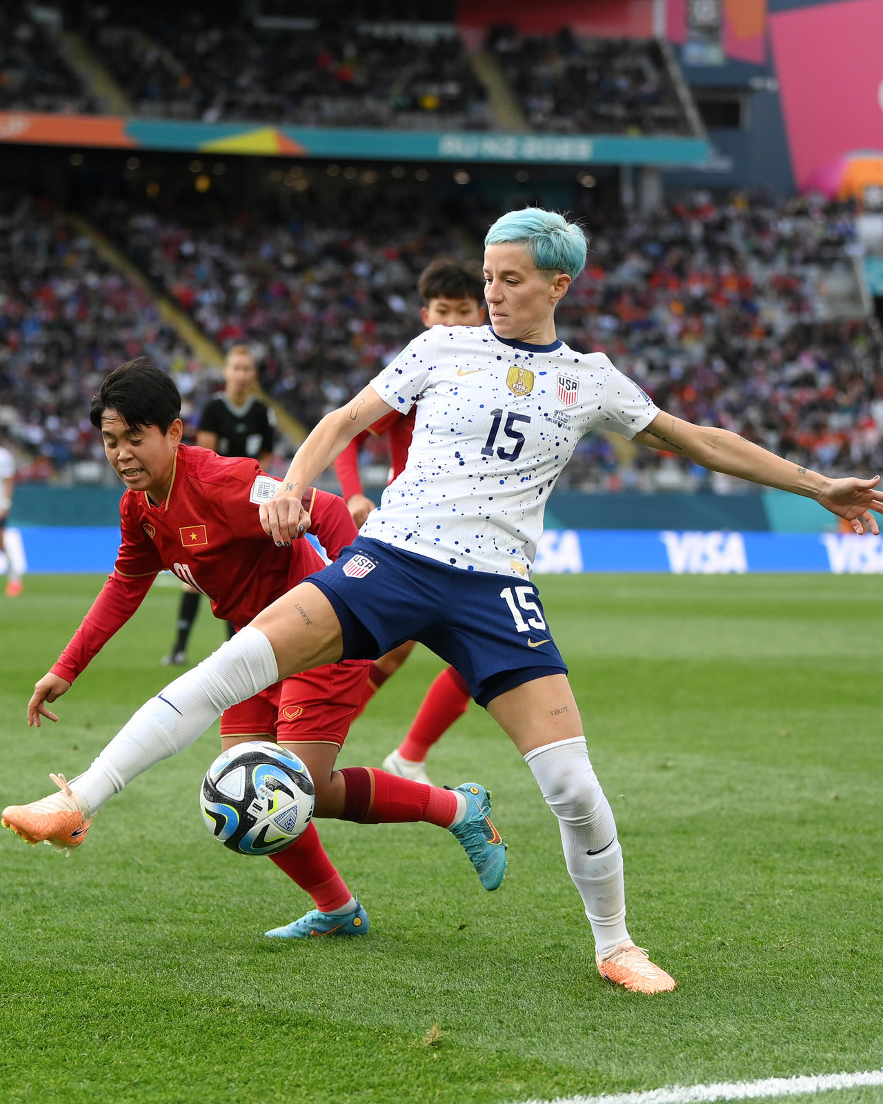 Ý chí tuyệt vời của các 'cô gái kim cương' Việt Nam