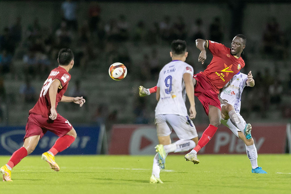 V.League: Căng thẳng cuộc đua nhóm dẫn đầu
