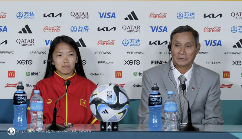 Ông Mai Đức Chung chọn đấu pháp nào để đấu với Bồ Đào Nha?