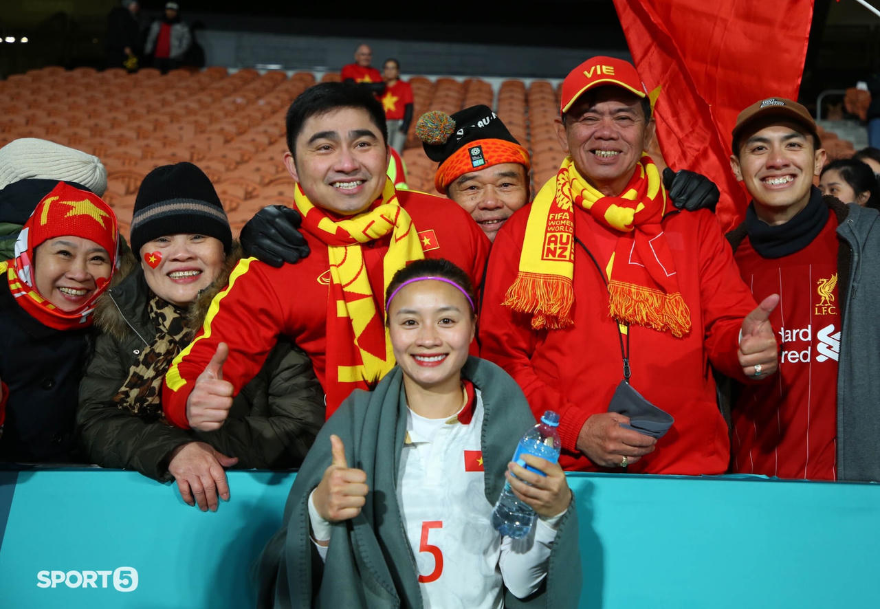 Các cô gái kim cương nói gì trước trận đấu chia tay World Cup