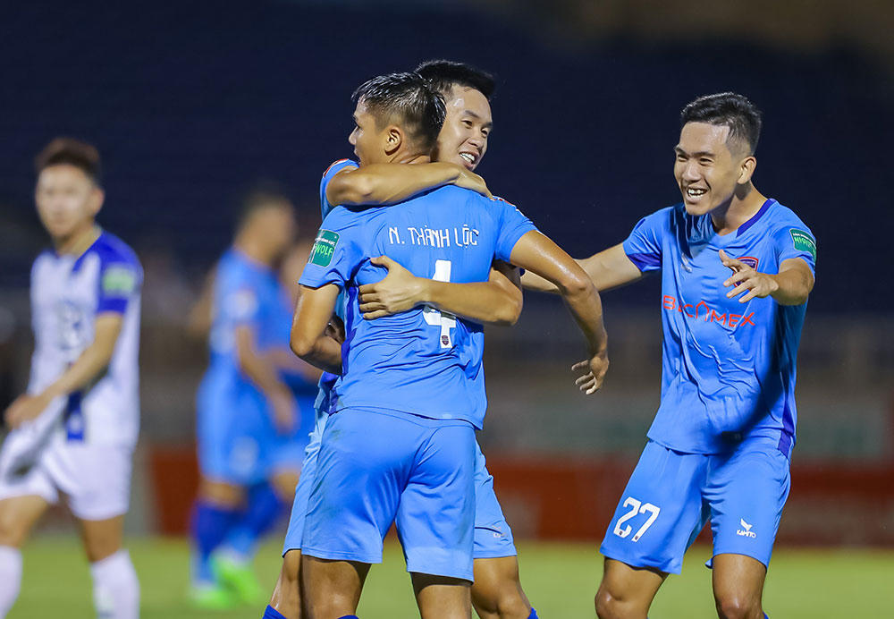 Vòng 3 giai đoạn 2 V.League: Hoán đổi vị trí nhóm đua tranh vô địch 
