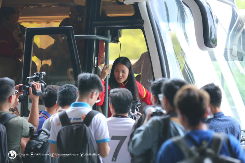 Ngày trở về nồng ấm của đội tuyển nữ Việt Nam