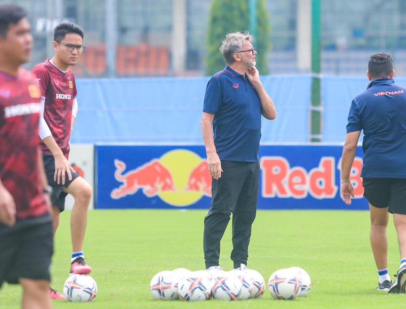 HLV Philippe Trousier nói về kế hoạch xây dựng đội tuyển quốc gia và U23