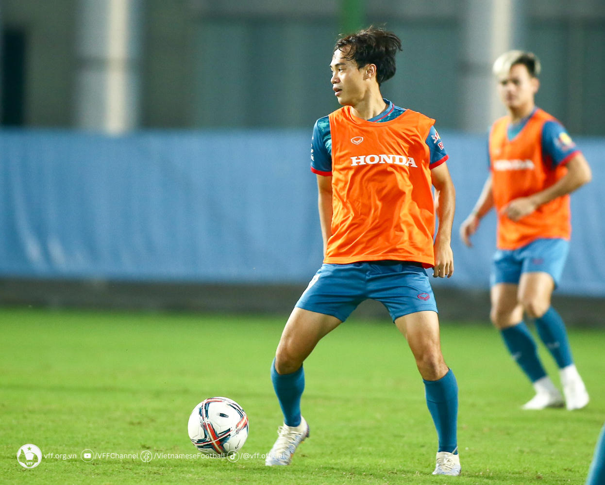 "Văn Toàn gầy, ít tóc và nói nhiều"