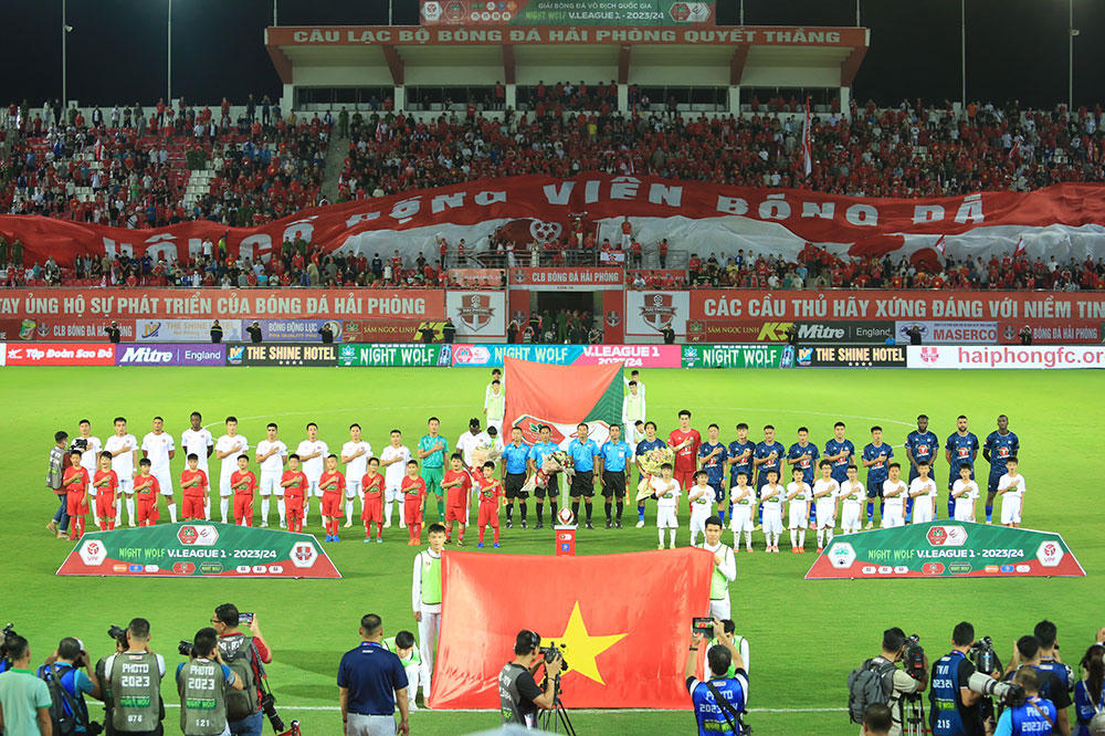 Khai mạc V.League: Hấp dẫn trong ngày khai hội