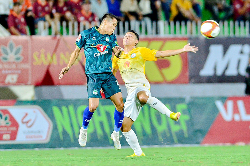 CLB Thép Xanh Nam Định dẫn đầu bảng xếp hạng