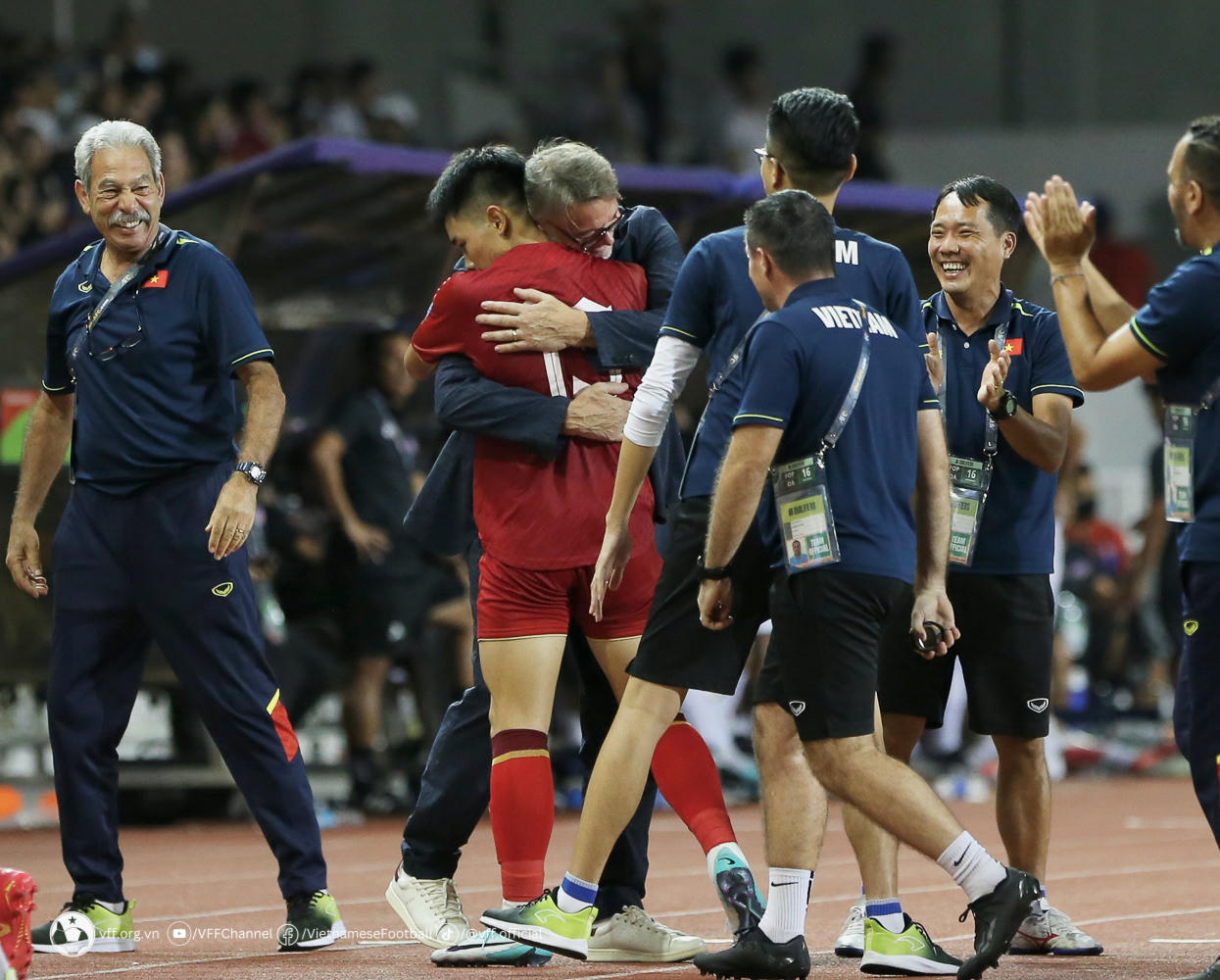 Đình Bắc học hỏi được nhiều từ Tiến Linh