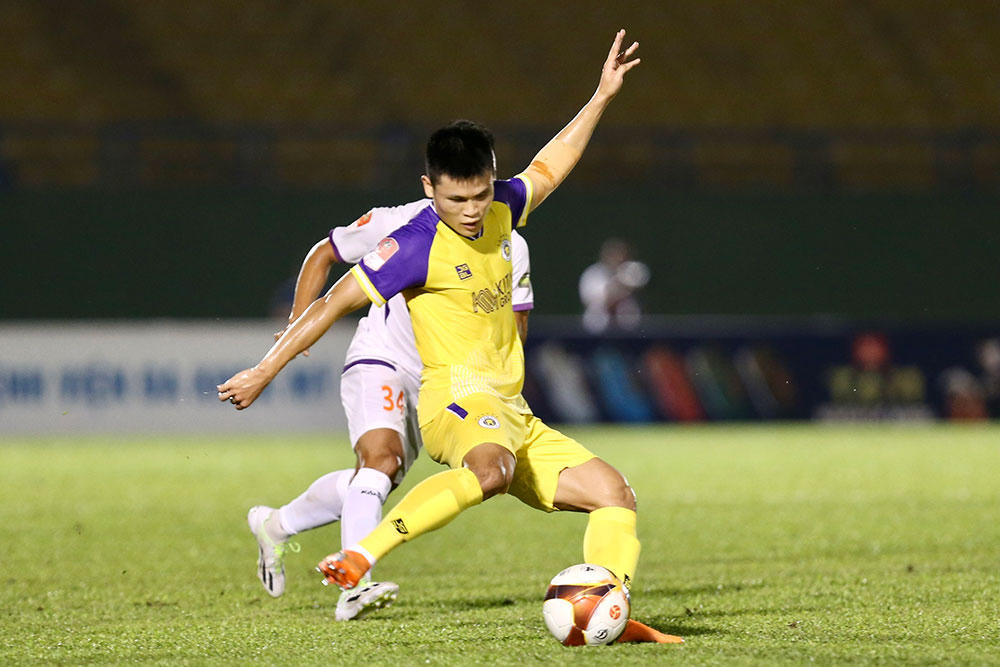 Hà Nội FC có 3 điểm đầu tiên với siêu phẩm của Tuấn Hải