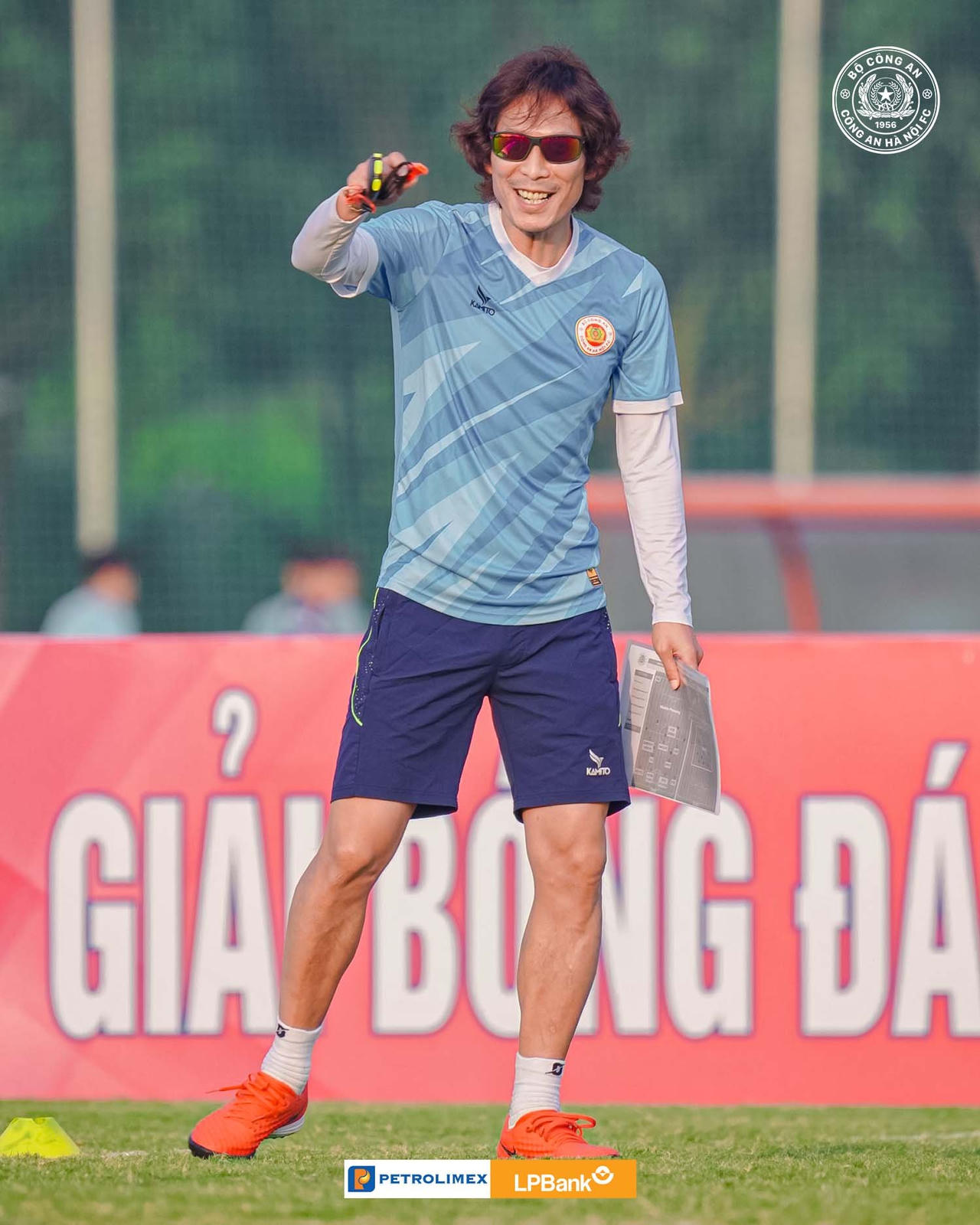 CLB Bình Định nhận án phạt nặng, nhưng HLV Gong và Văn Kiên không bị kỷ luật