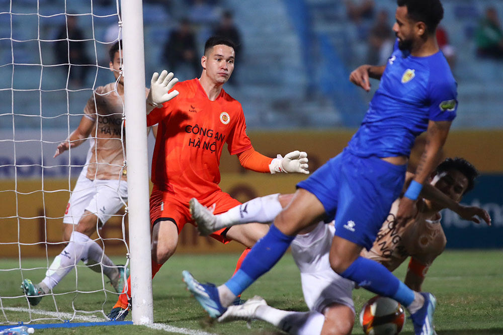 Vòng 6 V.League : Xáo trộn trên bảng xếp hạng