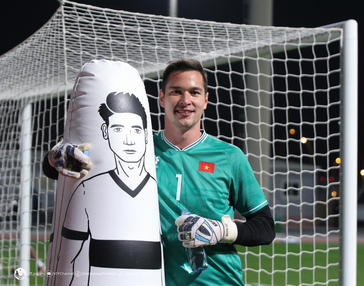 Thủ môn Nguyễn Filip tin đội tuyển Việt Nam sẽ giành 3 điểm trước Indonesia
