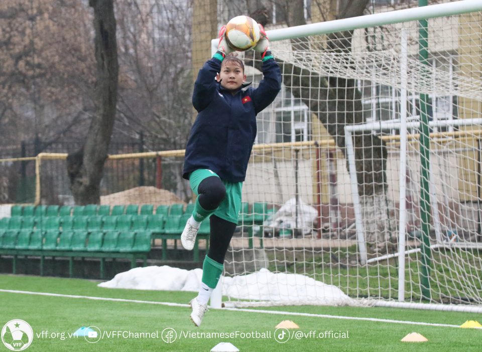 U20 Việt Nam làm quen với giá lạnh ở Uzbekistan