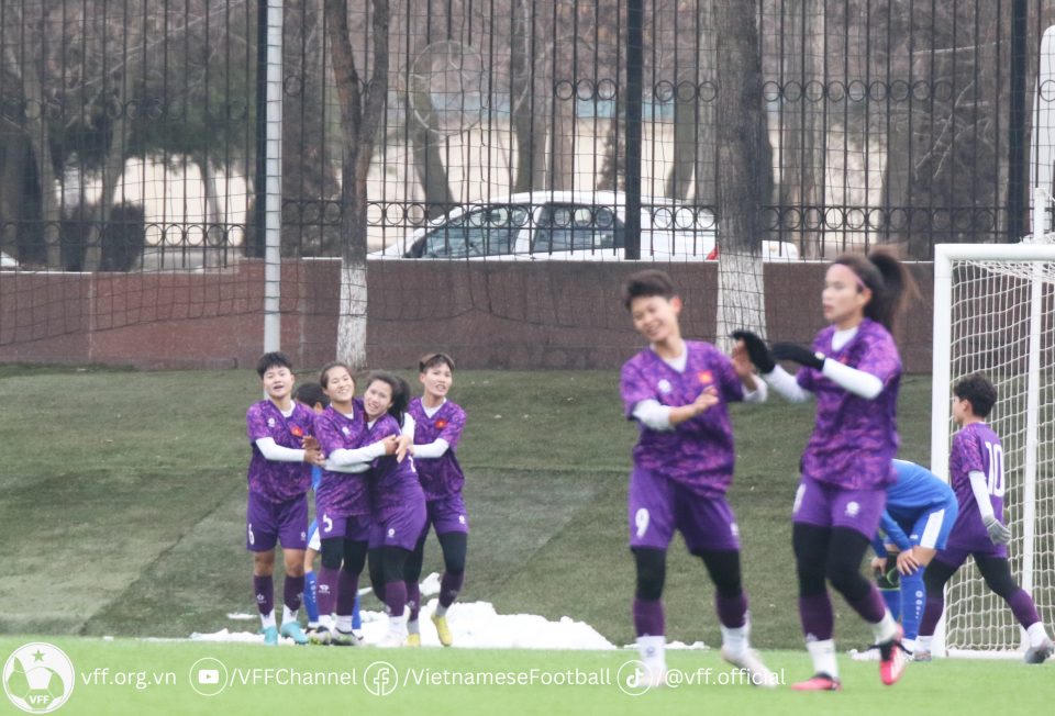 U20 nữ Việt Nam thắng đậm U20 nữ Uzbekistan
