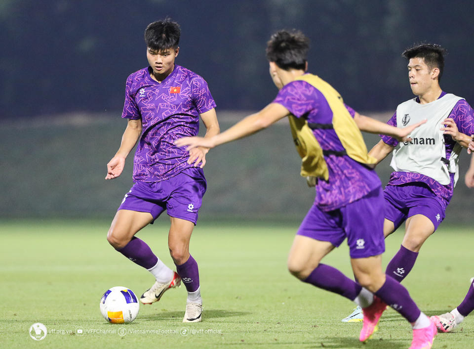 Ông Hoàng Anh Tuấn chọn đội hình cho trận tứ kết