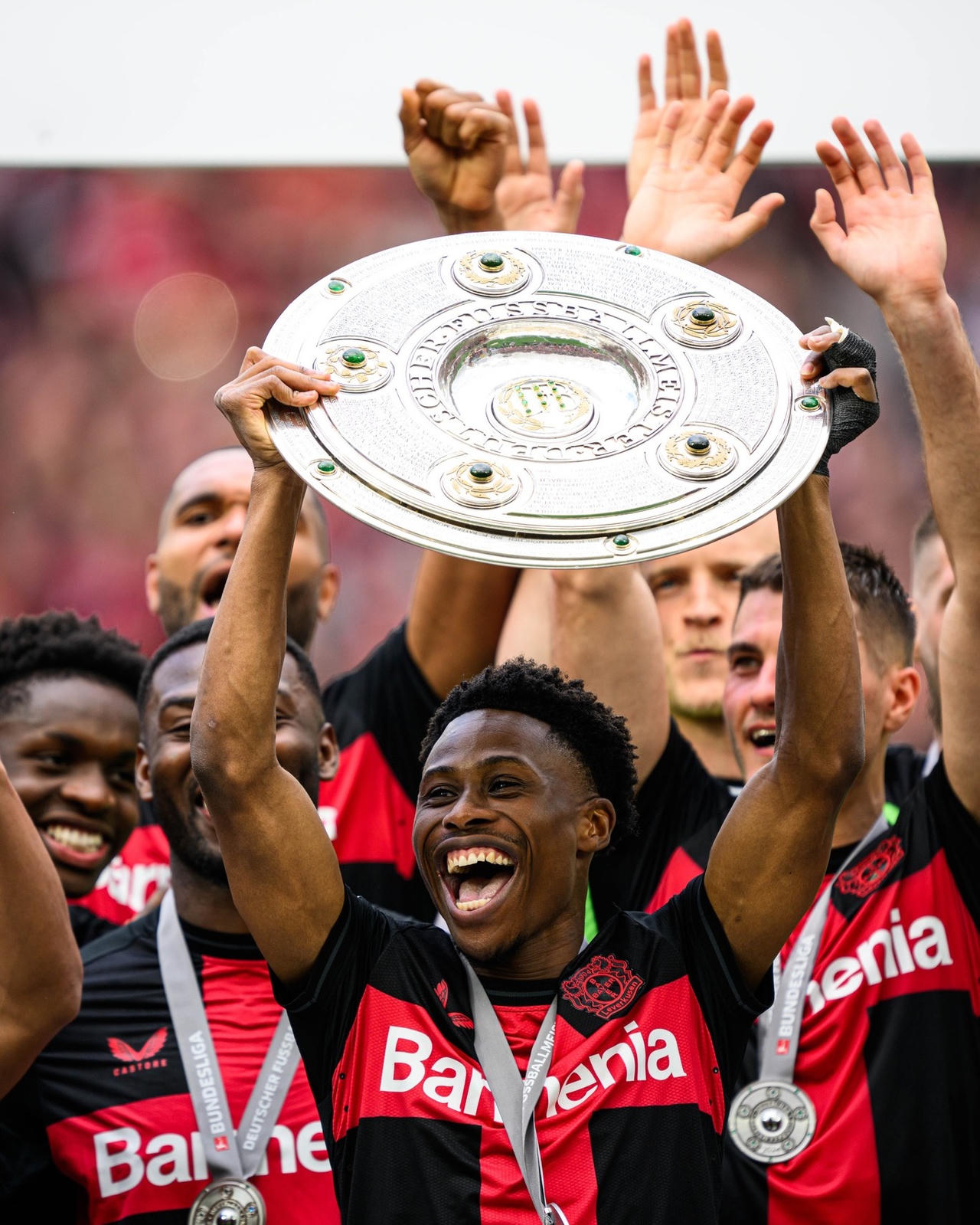 Bayer Leverkusen: Kẻ bất bại của bóng đá Đức