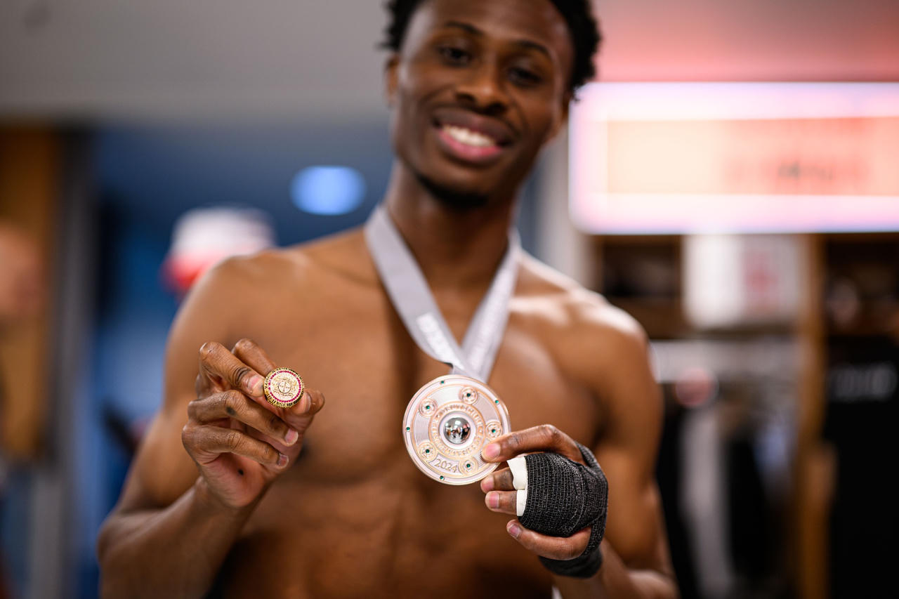 Bayer Leverkusen: Kẻ bất bại của bóng đá Đức