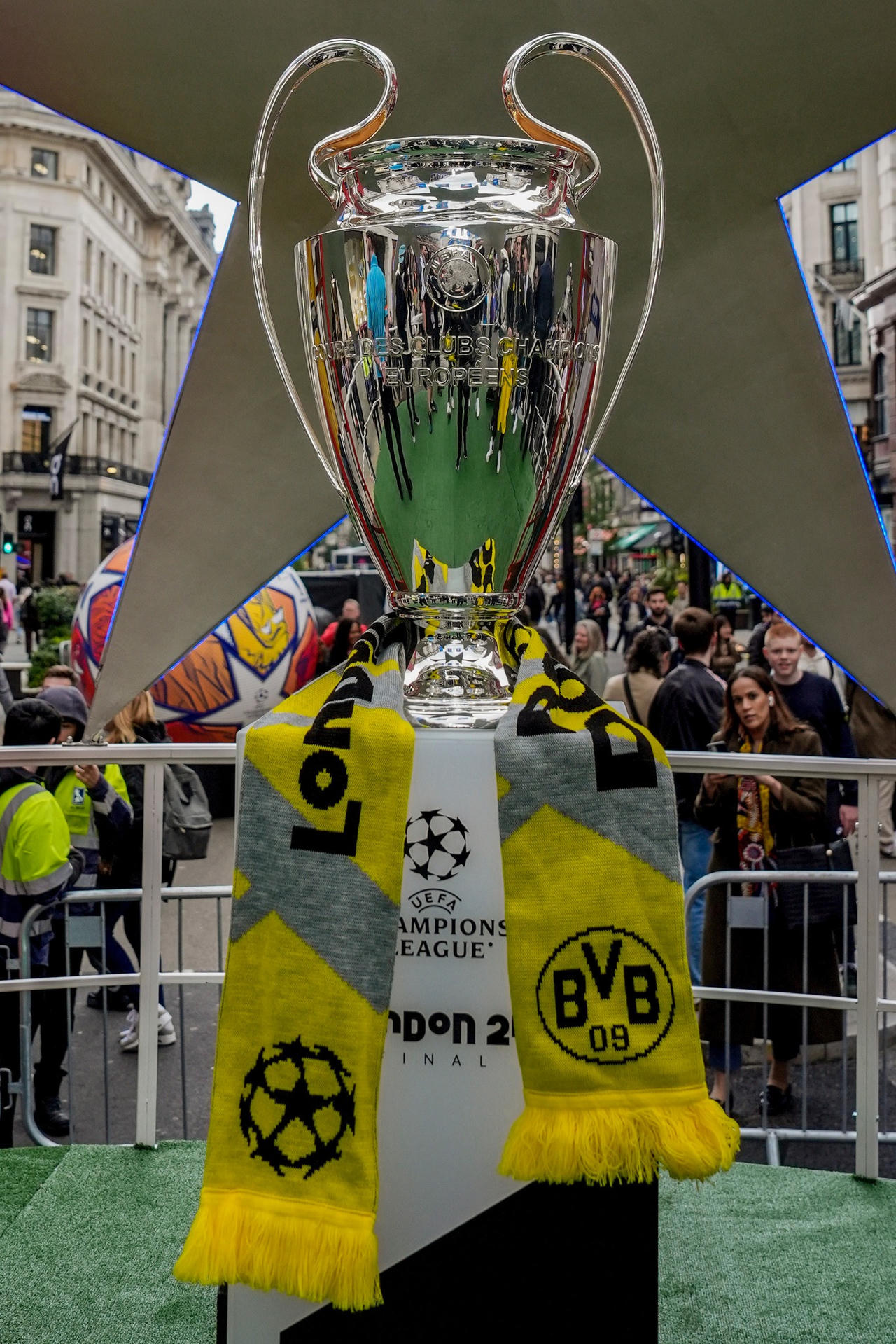 Chung kết Champions League: Giấc mộng đêm hè