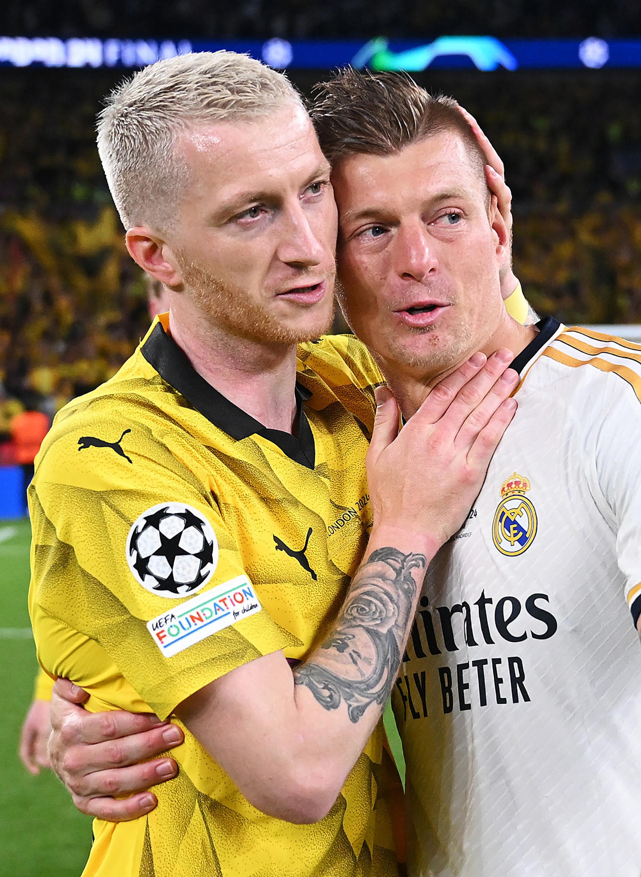 Real Madrid lần thứ 15 nâng cúp Champions League