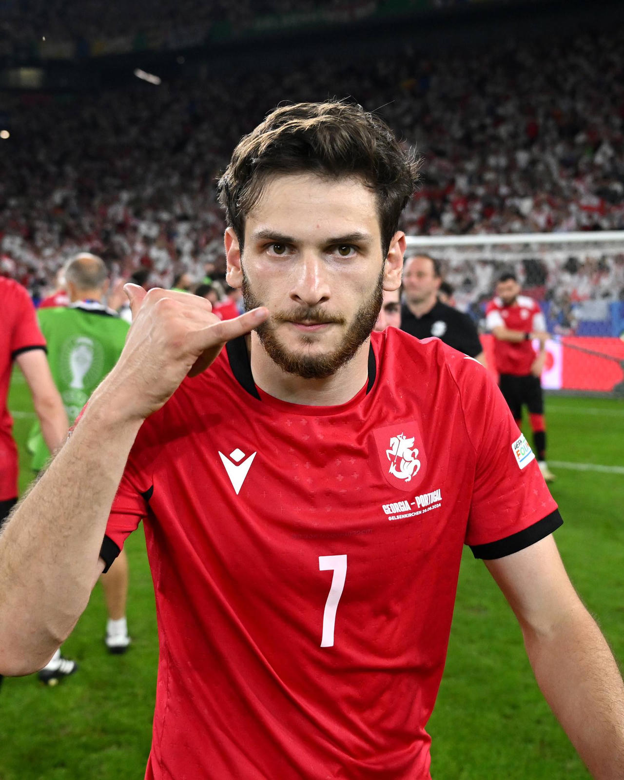 Georgia 'truất quyền' kẻ mạnh