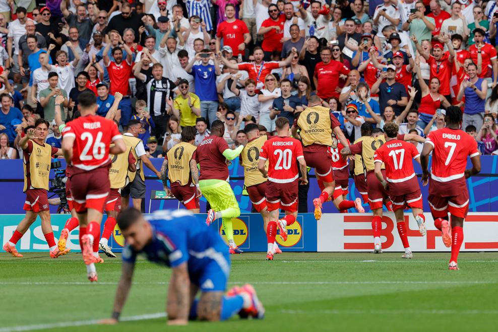 Thuỵ Sĩ hạ bệ 'nhà vua'