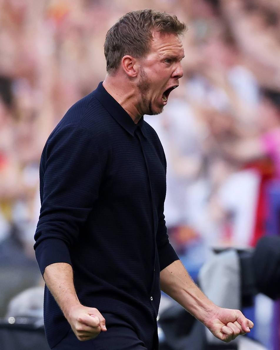 Đức đụng độ Tây Ban Nha: Bom tấn