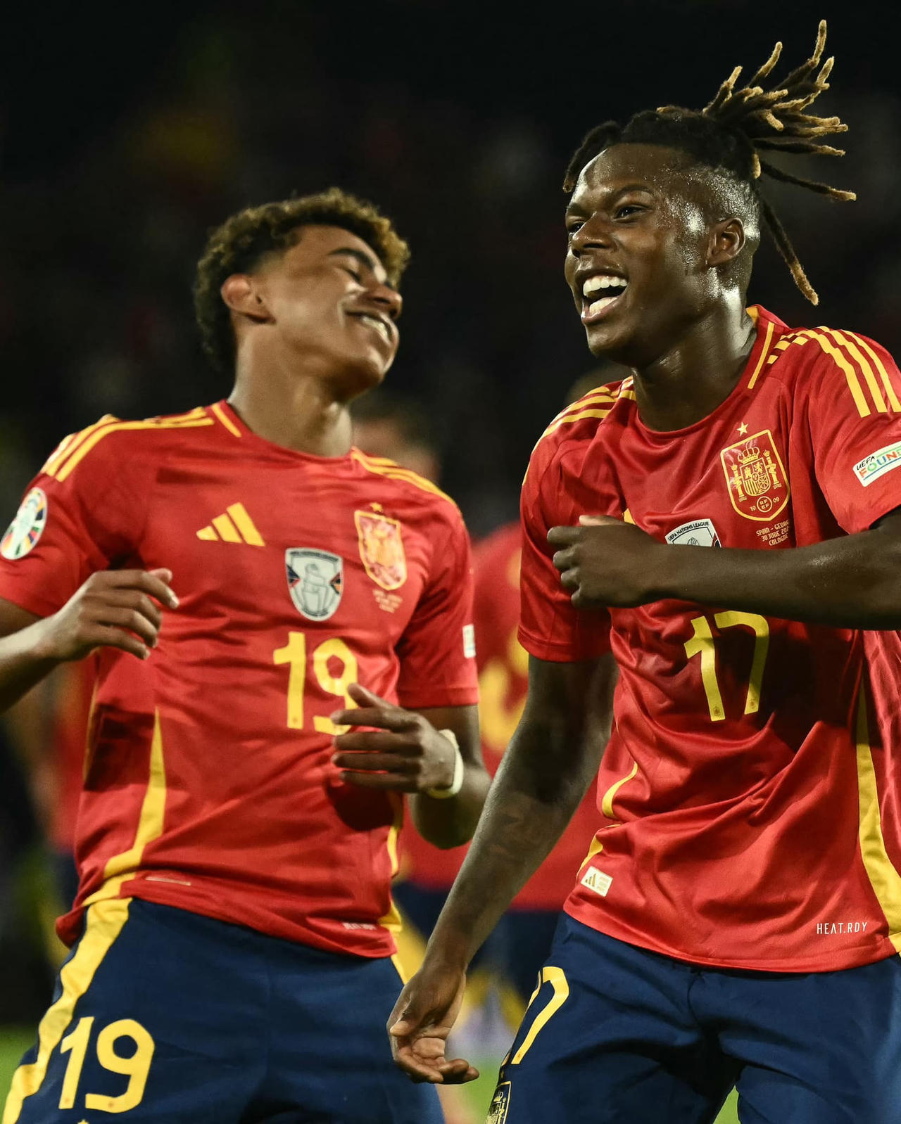 Đức đụng độ Tây Ban Nha: Bom tấn