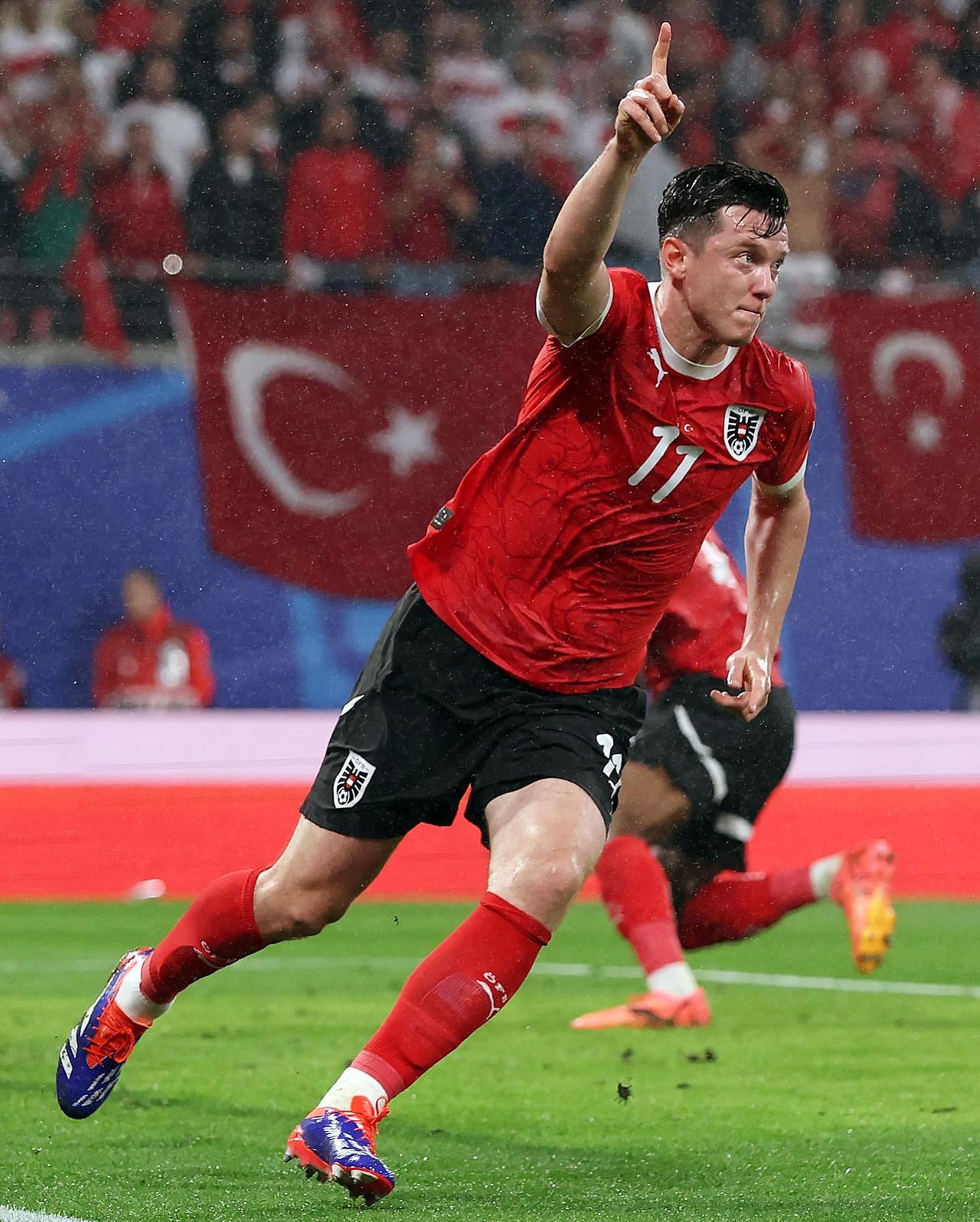 Thổ Nhĩ Kỳ gặp Hà Lan ở tứ kết