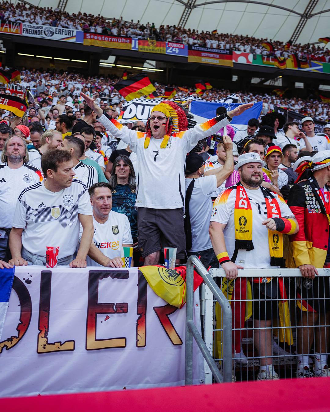 Đức đụng độ Tây Ban Nha: Bom tấn