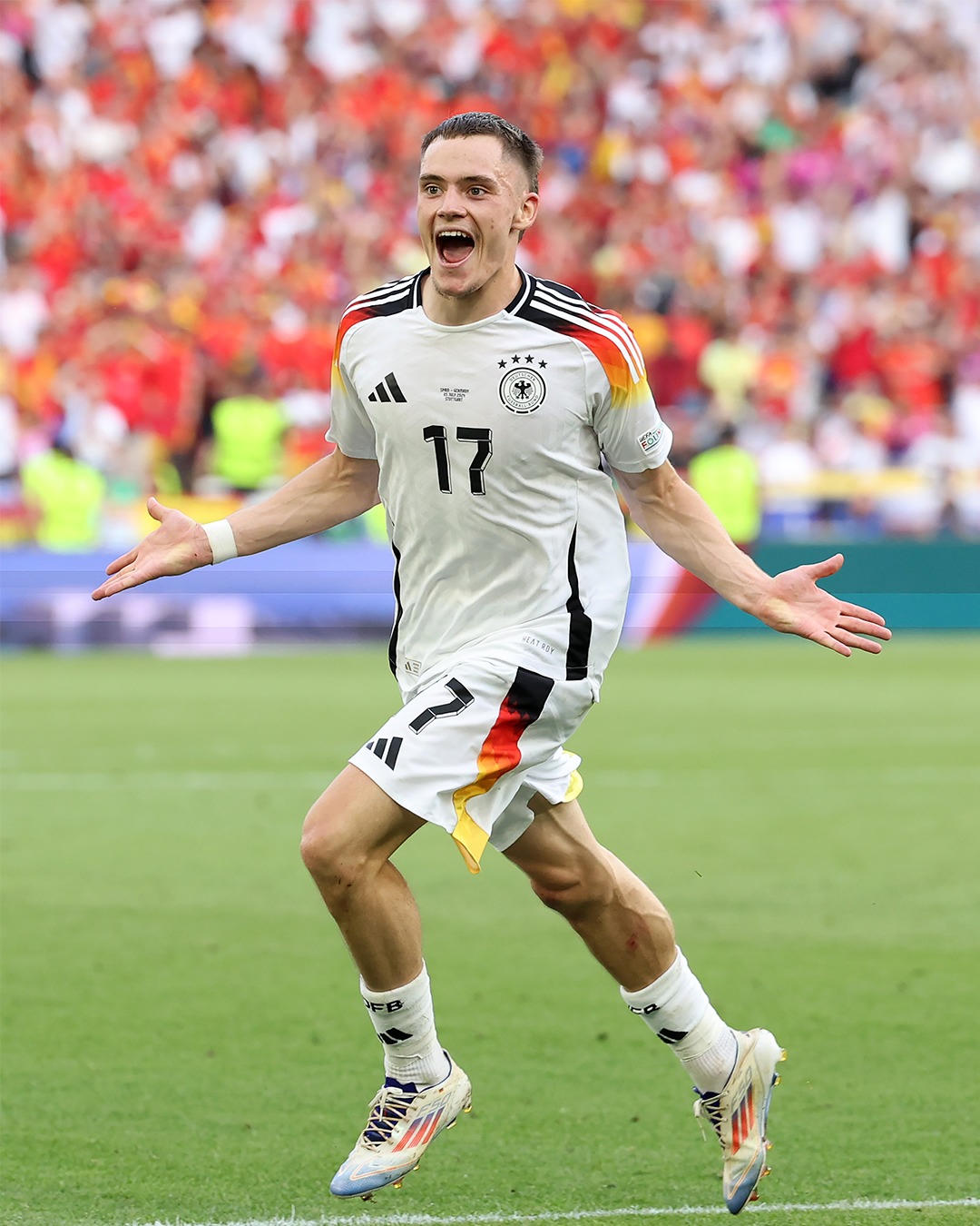 Tây Ban Nha vào bán kết