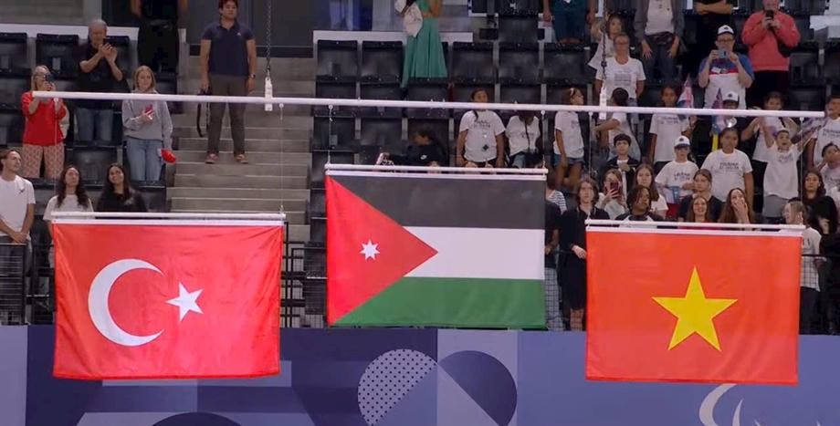 Lực sỹ Lê Văn Công giành Huy chương Đồng tại Paralympic Paris 2024