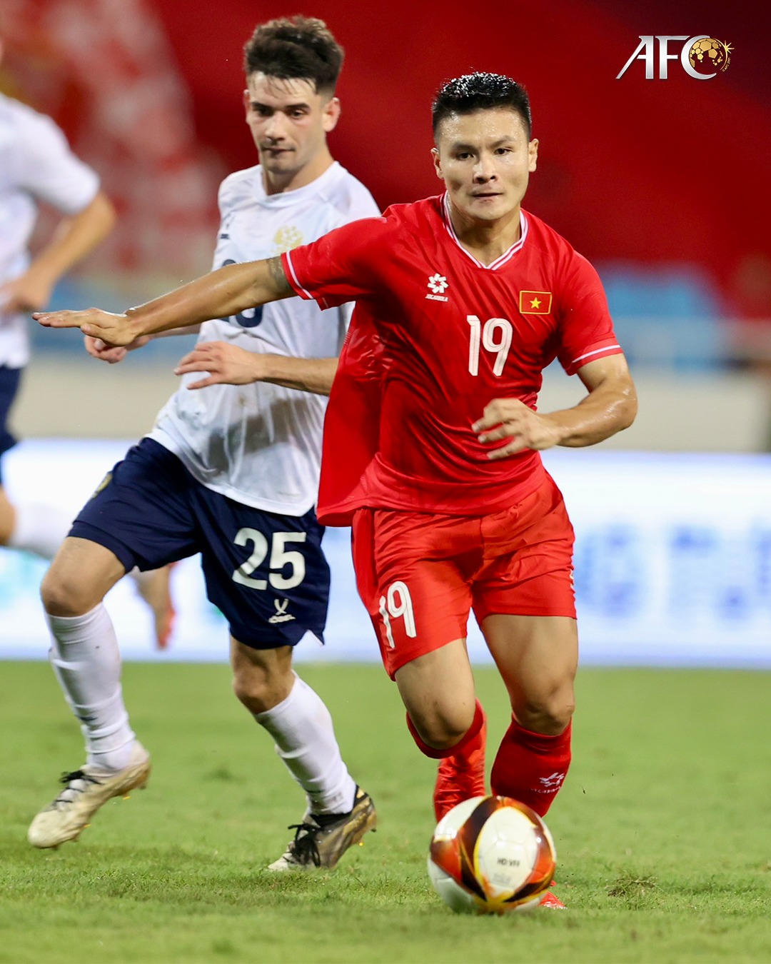 Đội tuyển Việt Nam gặp đội tuyển Nga: Sai lầm của Văn Lâm 