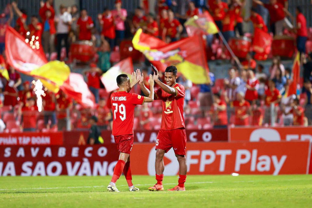 Điểm nhấn vòng 1 V.League