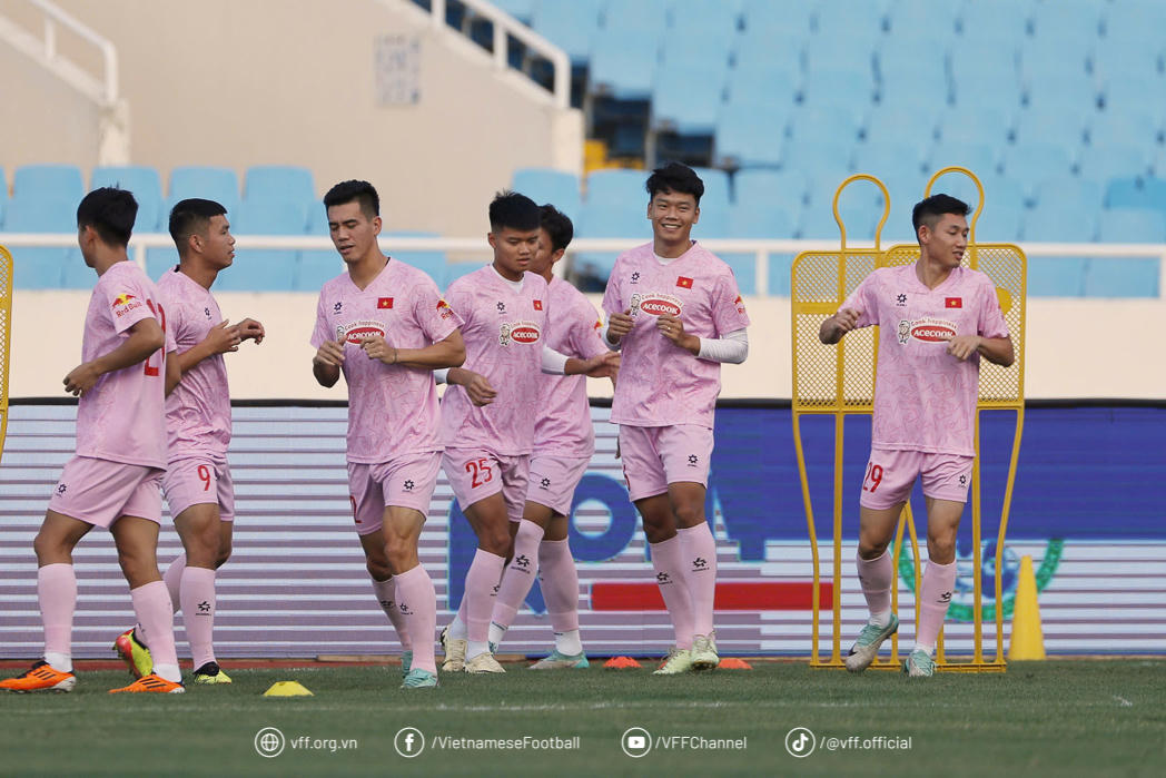 HLV Kim Sang Sik gọi lại nhiều học trò của ông Troussier 