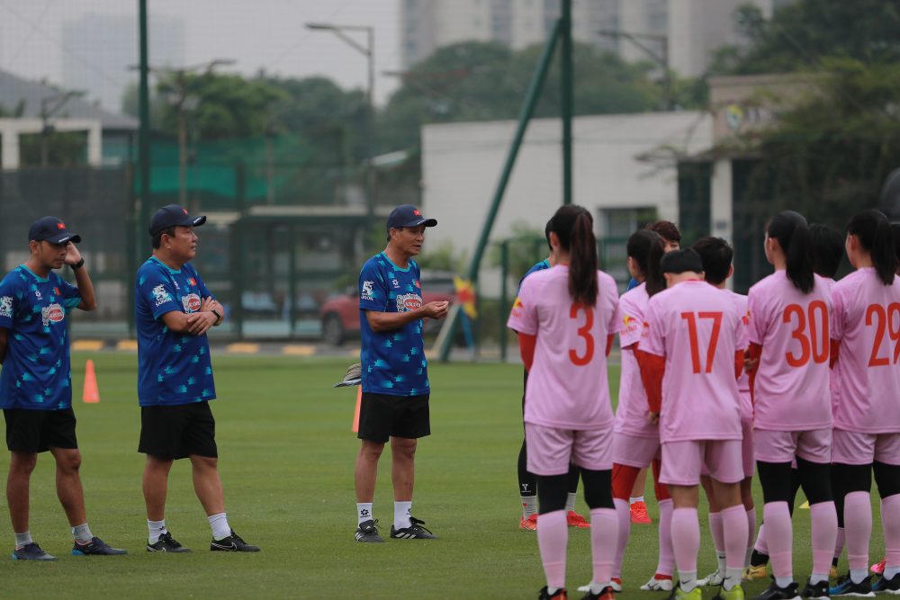 Đội tuyển nữ Việt Nam chuẩn bị thi đấu giao hữu tại Trung Quốc