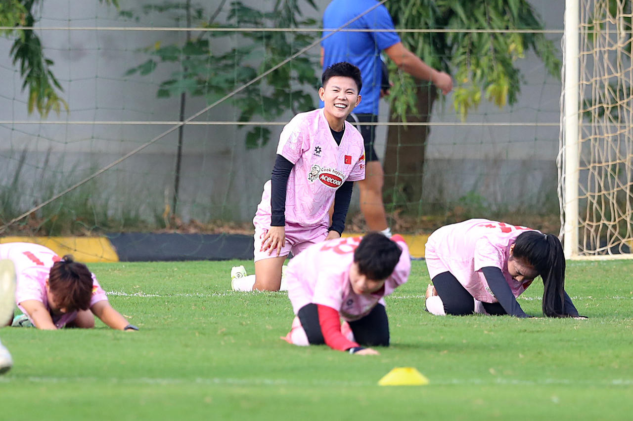 Đội tuyển nữ Việt Nam đủ quân số