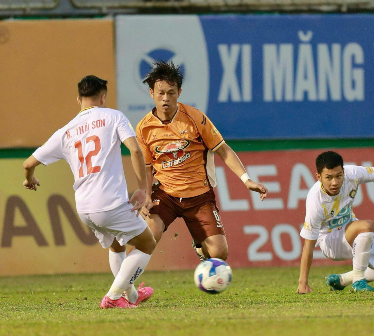 Quyết liệt ở vòng 5 V.League