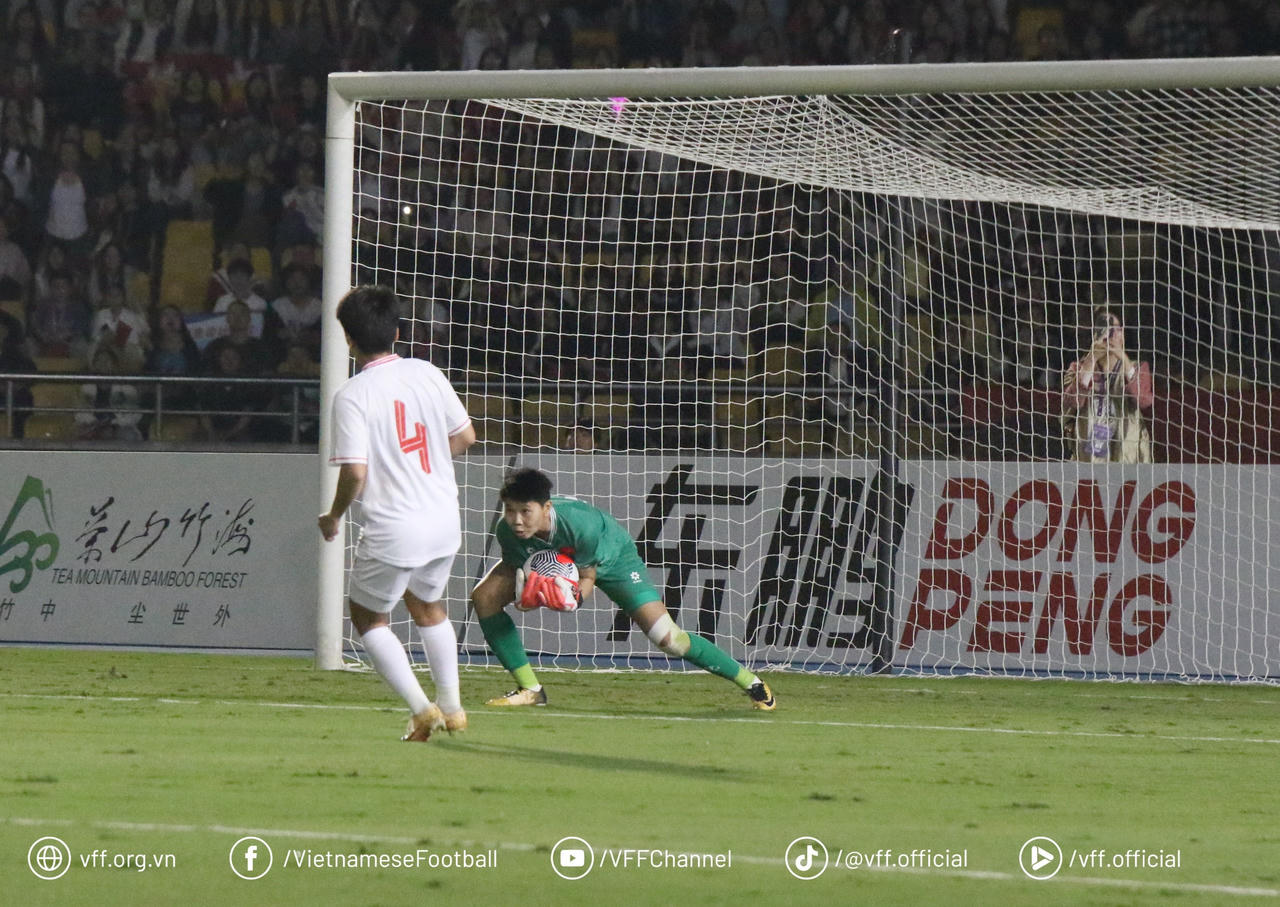  Đội tuyển nữ Việt Nam giành vị trí Á quân Giải bóng đá nữ giao hữu tại Trung Quốc