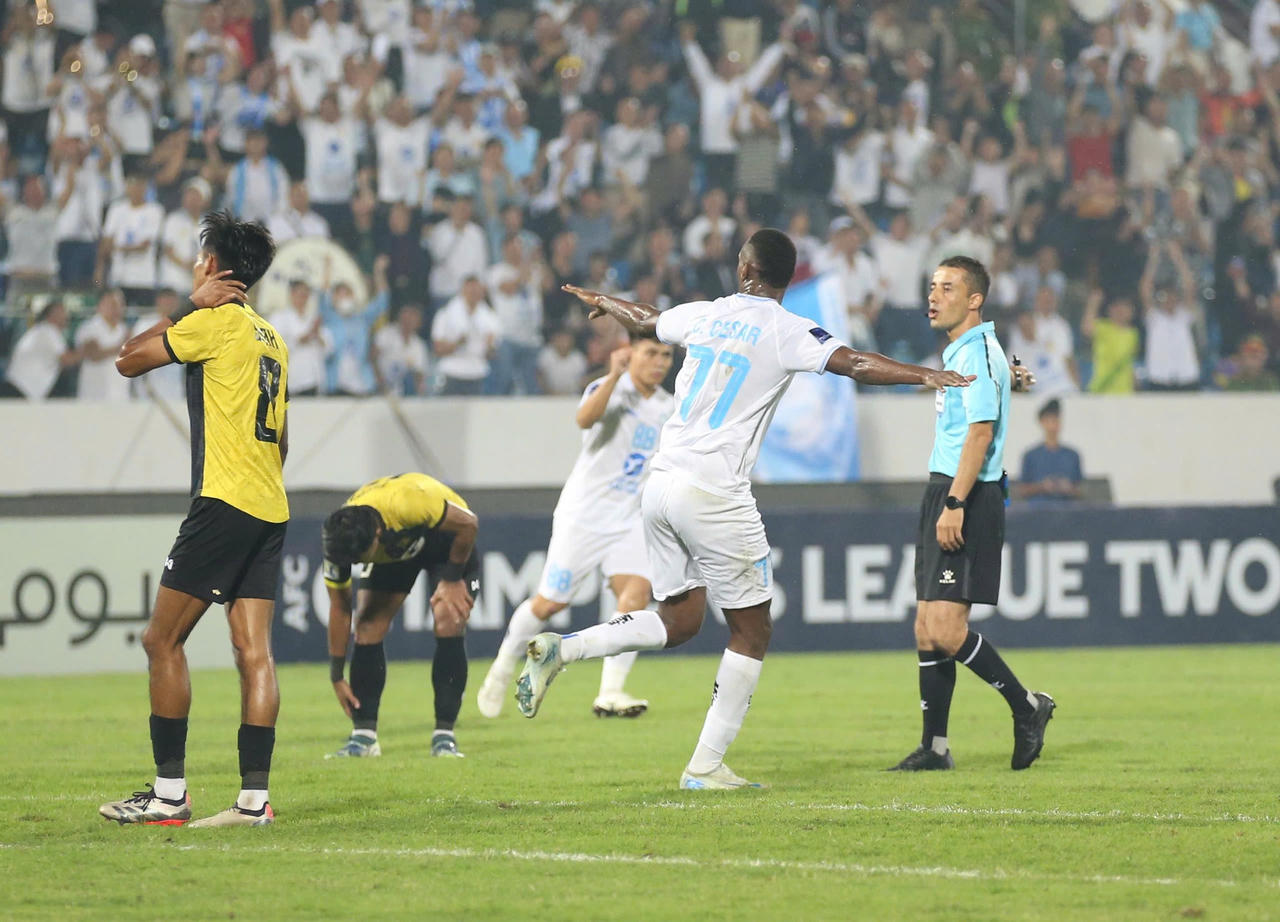 Nam Định ngược dòng ngoạn mục