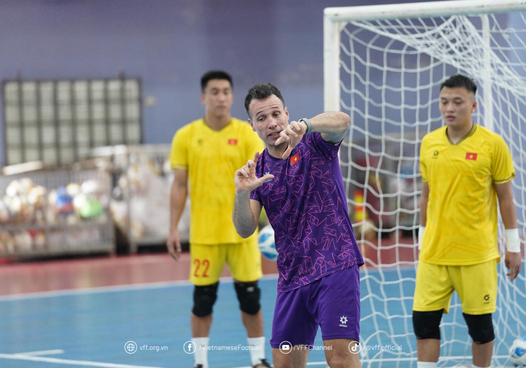  Futsal Việt Nam tranh chức vô địch với Indonesia