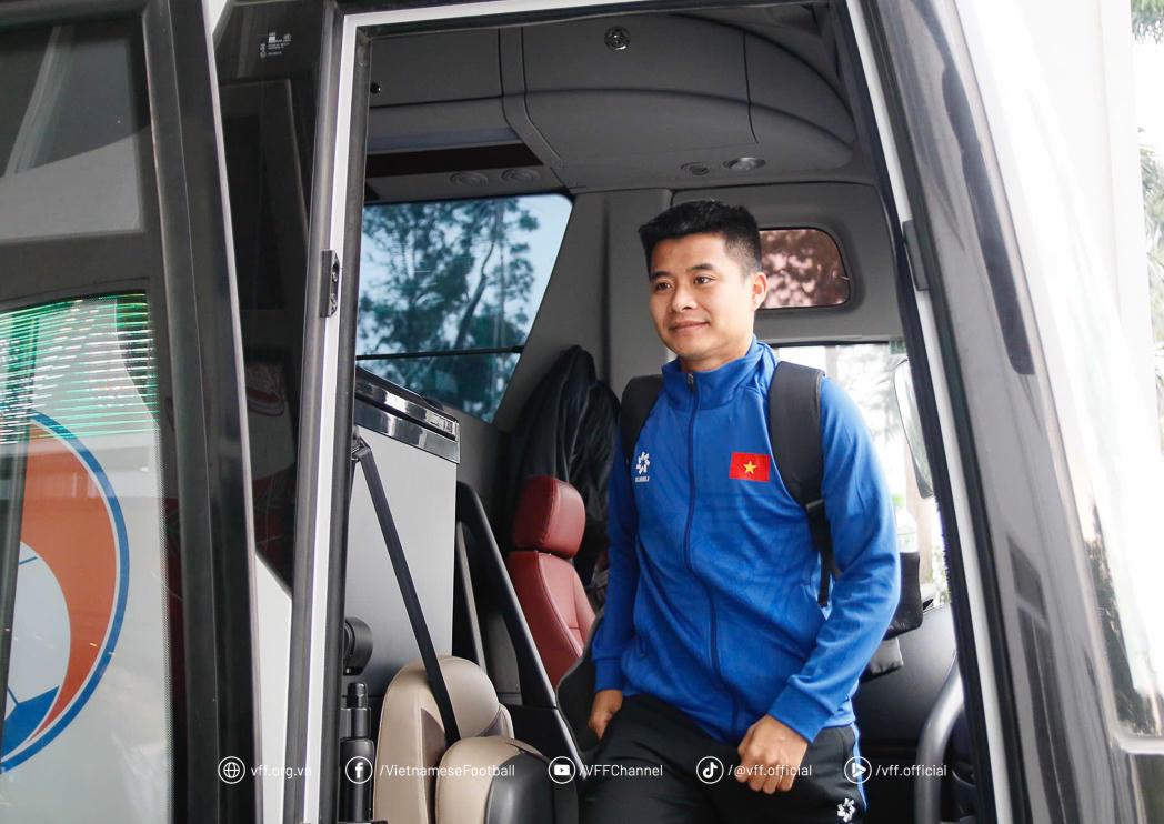 Đội tuyển Việt Nam không về Hà Nội