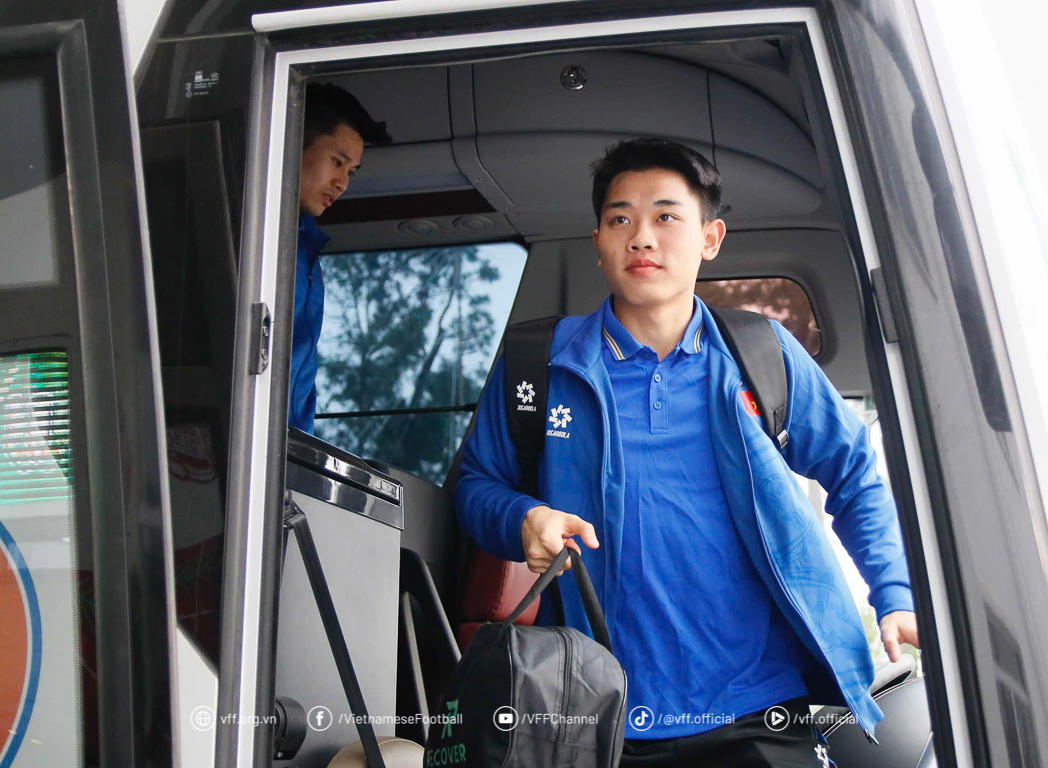 Đội tuyển Việt Nam không về Hà Nội